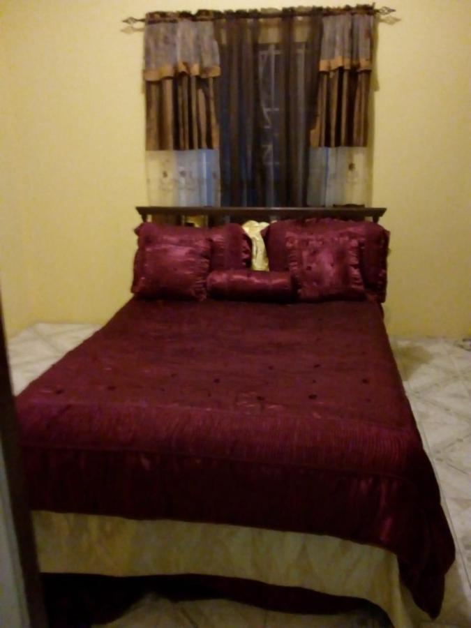 Dmeechi Apartamento Kingston Exterior foto